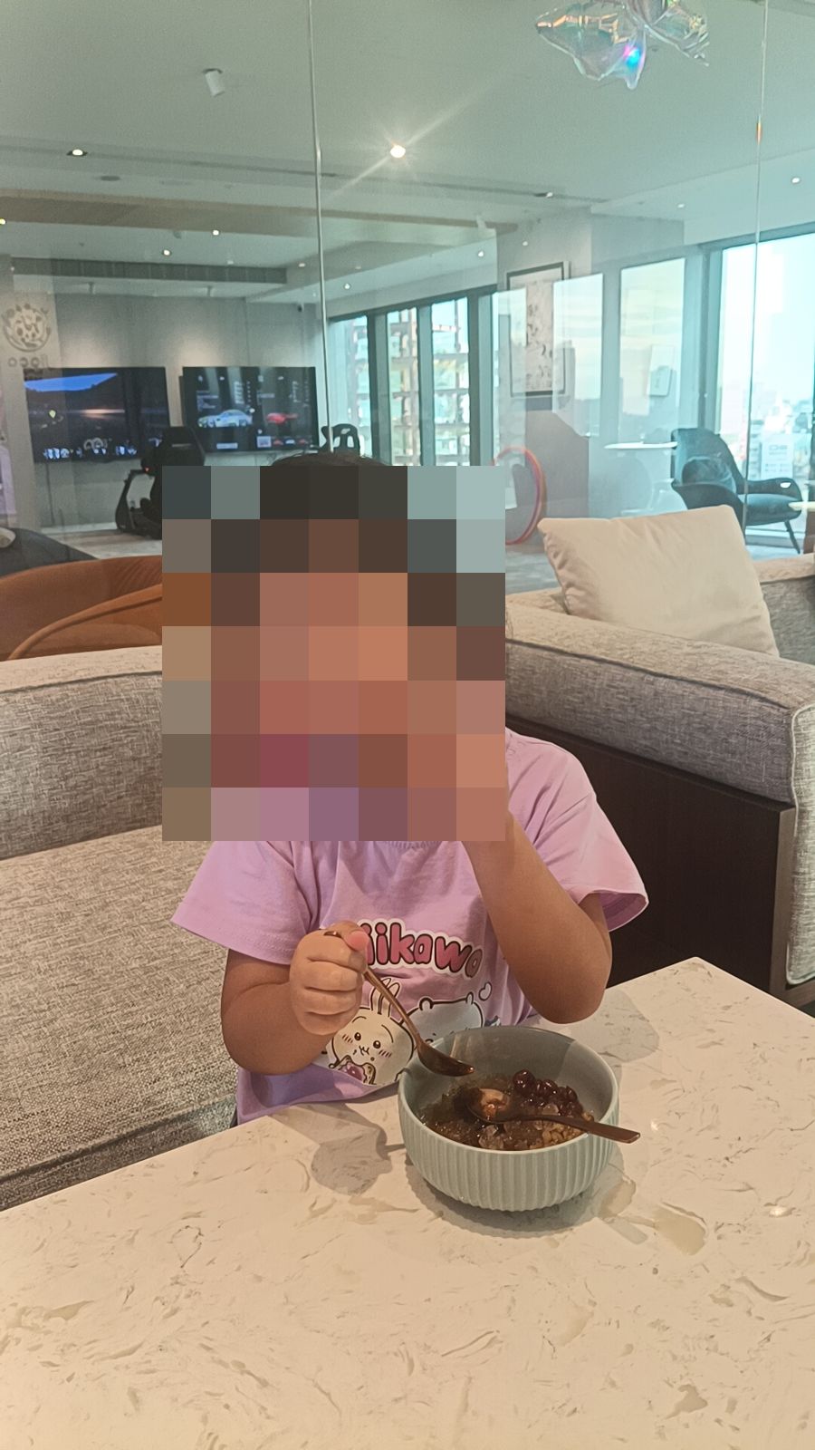 孩子在宅夏都吃宵夜